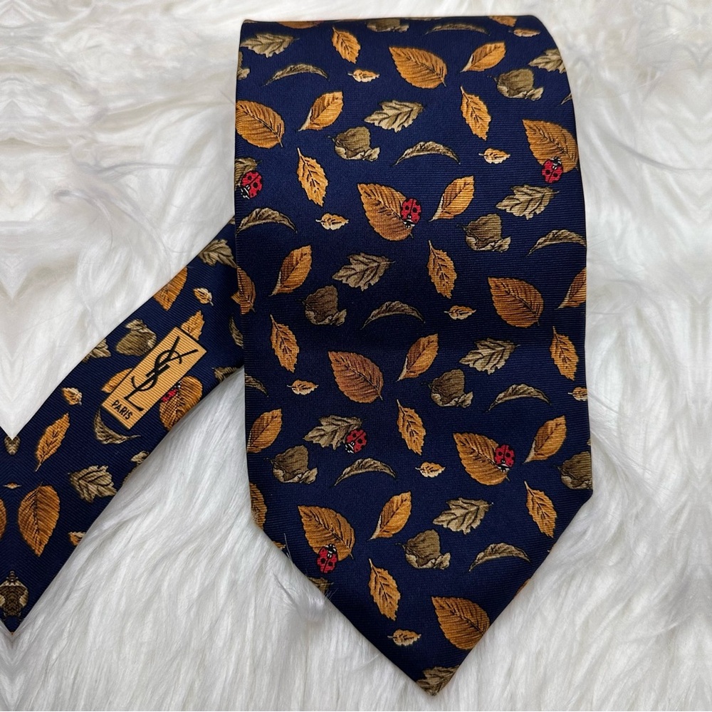 EUC Yves Saint Laurent Tie